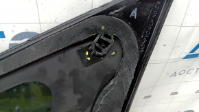 Jaluzea geam spate stânga Toyota Venza 21-24 cromată, ghidaje rupte, zgârieturi, garnitură ruptă