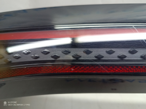 Фонарь внутренний дверь багажника центральный Volkswagen ID.4 21-22 с эмблемой, царапины