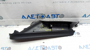 Обшивка двери багажника левая Volkswagen ID.4 21-22 черная, тычка изнутри, потертости