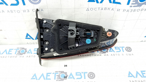 Lampă interioară (portbagaj) dreapta Alfa Romeo Stelvio 18-22 zgârieturi, pată