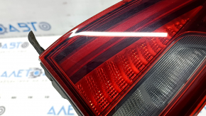 Lampă interioară (portbagaj) dreapta Alfa Romeo Stelvio 18-22 zgârieturi, pată