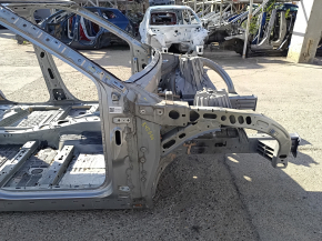 Sfert dreapta față Ford Explorer 20 - pe caroserie, argintiu