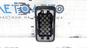 Элемент решетки радиатора grill Jeep Cherokee KL 19-23 4 рест, хром, сломано крепление