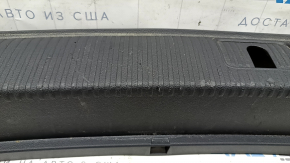 Накладка проема багажника Audi Q5 80A 18-24 черная, царапины, потерта