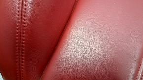 Tapițerie spătar scaun șofer Alfa Romeo Stelvio 18-21 piele roșie, lovituri, zgârieturi, necesită curățare