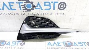 Решетка переднего бампера правая Nissan Rogue Sport 20-22 с молдингом, SL