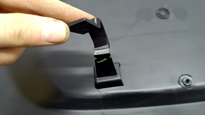 Ornamente scaun spate Alfa Romeo Stelvio 18-25 negru, zgârieturi