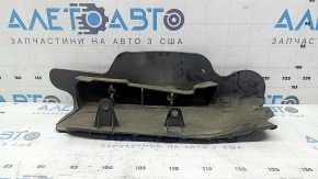 Накладка нижнего рычага под пружину задняя левая Audi Q5 80A 18-24 потерта, надрывы