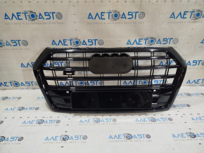 Решетка радиатора grill в сборе Audi Q5 80A 18-20 черный глянец, под парктроники, S-Line