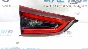Фонарь внутренний дверь багажника левый Nissan Rogue Sport 20-22 царапины