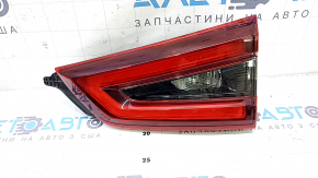 Фонарь внутренний дверь багажника правый Nissan Rogue Sport 20-22 царапины