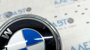 Эмблема значок BMW двери багажника BMW X5 F15 14-18 вздулась краска