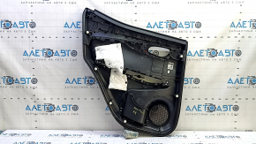 Ornamente ușă spate dreapta Nissan Rogue Sport 20-22 negru cu inserții negre din piele, cotiera din piele neagră, ornament gri 