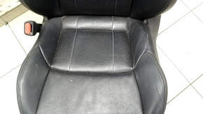 Водительское сидение Toyota Venza 21-24 электро, с airbag, кожа черная, подогрев, вентиляция, перфорация, XLE, под химчистку, царапины