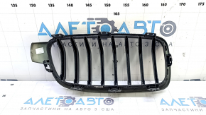 Решетка радиатора grill левая BMW 3 F30 4d 12-18 sport line, черный глянец