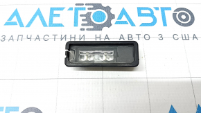 Подсветка номера двери багажника левая Audi Q8 19