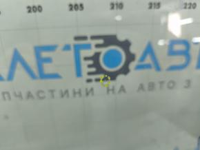 Лобовое стекло Audi Q8 19-26 с подогревом камеры, PGW, песок, царапины на стекле