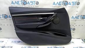Обшивка двери карточка передняя левая в сборе BMW 3 F30 12-18 черная, подлокотник и вставка кожа черная, красная строчка, хром молдинг, накладка под темное дерево, с подсветкой, трещины на коже, вмяти