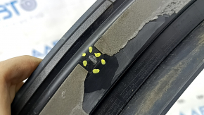 Ornamente arc ușă spate dreapta Audi Q8 19-25 negru lucios, zgârieturi, elemente de fixare rupte