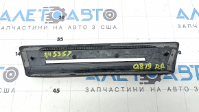 Ornamente prag spate dreapta exterior Audi Q8 19-25 negru cu crom, iluminare din spate
