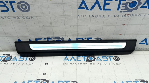 Ornamente prag față dreapta Audi Q8 19-25 negru cu crom, iluminare din spate