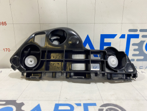 Крепление переднего бампера правое Toyota Camry v70 18-24
