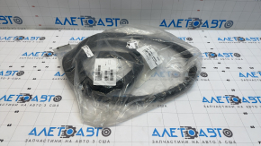 Уплотнитель крышки багажника Mazda 3 19-26 4d на кузове