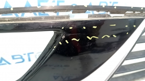 Нижняя решетка переднего бампера Kia Niro 17-19 HEV, PHEV без птф, без радара, песок, царапины, надлом, примятость