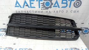 Решетка переднего бампера правая Audi A6 C7 16-18 рест, сетка, черный глянец, песок