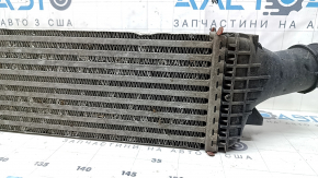 Intercoolerul de la Audi A6 C7 12-15 2.0T este îndoit, fagurele de miere este îndoit