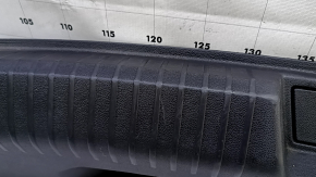 Накладка проема багажника VW Jetta 19-26 черная, царапины