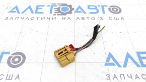 Фишка фонаря внутреннего VW Jetta 19-26