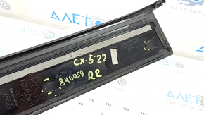 Ornamente ușă spate dreapta Mazda CX-5 17-24, față, lucioase, sparte, zgârieturi