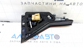 Фонарь внутренний крышка багажника правый VW Jetta 19-26 надломано крепление