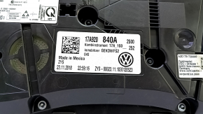 Щиток приборов VW Jetta 19-20 90к сломано крепление