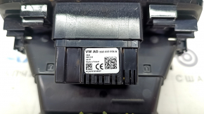 Дефлектор воздуховода центральной консоли Volkswagen ID.4 21-22 с USB hub, глянец, черный