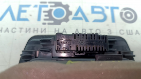 Дефлектор воздуховода центральной консоли Volkswagen ID.4 21-22 с USB hub, глянец, черный