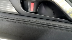 Panou ușă spate dreapta pentru Mazda CX-5 17-23 cu inserție din piele neagră, cotieră din piele neagră, bandaj gri, cu mâner, îndoit