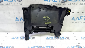 Накладка торпеды центральная нижняя Toyota Prius V 15-17 черная, царапины