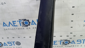 Ornamente prag interior față dreapta pentru Toyota Prius V 15-17, negru, zgârieturi
