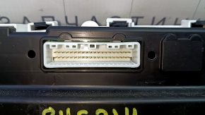 Щиток приборов Toyota Prius V 12-16 usa 122к, царапины