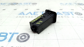 USB Hub центральной консоли Jeep Compass 22-26 задний