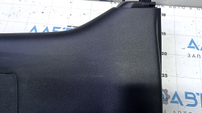 Обшивка двери багажника нижняя Toyota Prius V 15-17 черная, царапины, потерта