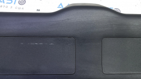 Обшивка двери багажника нижняя Toyota Prius V 15-17 черная, царапины, потерта