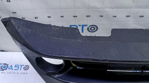 Нижняя решетка переднего бампера Toyota Prius V 15-17 под ПТФ, царапины, потерта, надломаны крепления, не заводские отверстия, вмятины
