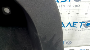 Обшивка арки правая Mazda CX-5 22-25 черная, царапины, потертости, надломано крепление