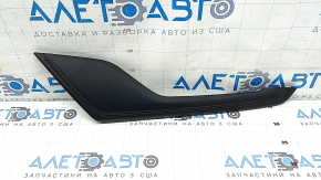 Накладка центральной консоли боковая правая Mazda CX-5 17-25 черная с хромом, царапины