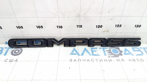 Эмблема надпись COMPASS двери передней левой Jeep Compass 17-26 черный глянец