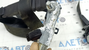 Centură de siguranță șofer Mazda CX-5 21-25 neagră cu tensionator și element de fixare negru, contact cu apa, amortizor ruginit, necesită curățare