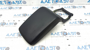 Подлокотник Mazda CX-5 17-25 кожа черный, царапины, под чистку